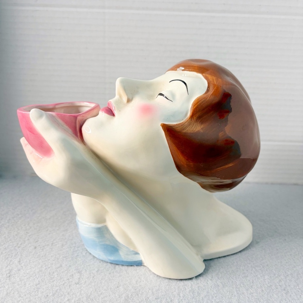 Sarsaparilla Deco Design LTD Vase Vintage Lady Heart 1989 #989 Collectible Art